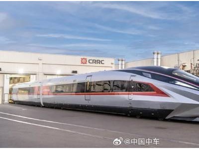 中國CR450動車組樣車亮相，時速400公里引領(lǐng)全球商業(yè)運營新速度！