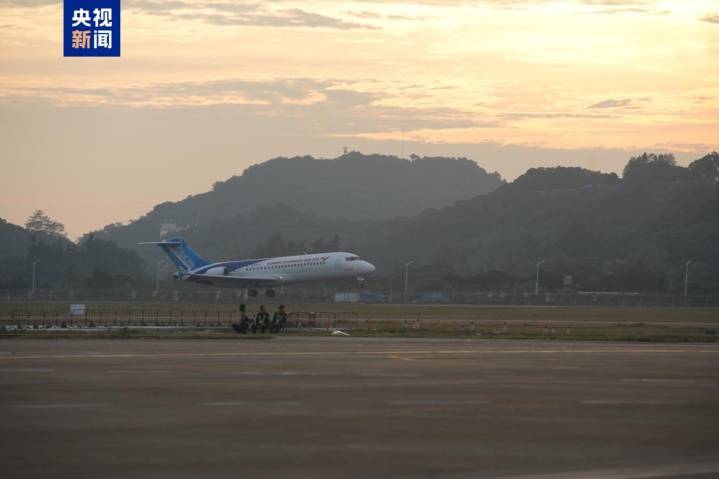 C909飛機(jī)飛行中