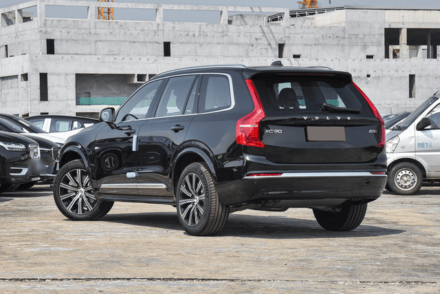 2025款沃爾沃XC90車尾圖