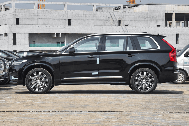 2025款沃爾沃XC90側(cè)面細(xì)節(jié)圖