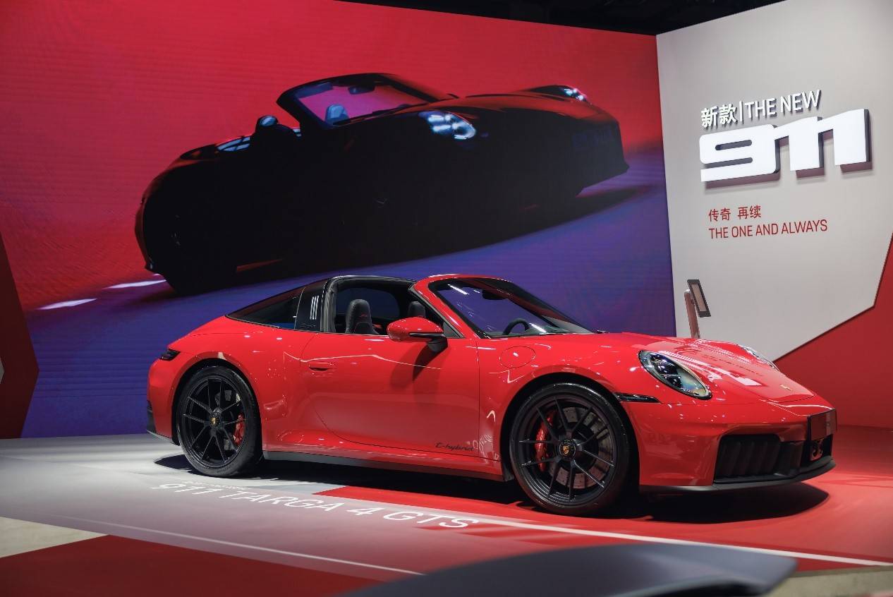 新款911 Targa 4 GTS