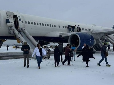 達(dá)美航空波音客機(jī)發(fā)動機(jī)故障緊急撤離 4名乘客輕傷