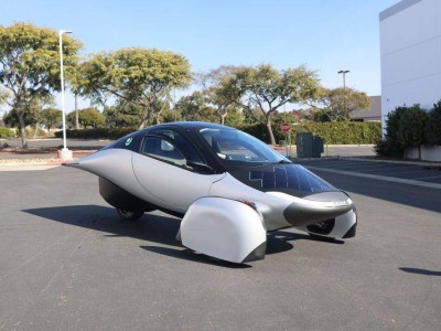 Aptera太陽能三輪電動車CES2025首發(fā)，LG獨(dú)家供電續(xù)航達(dá)643公里