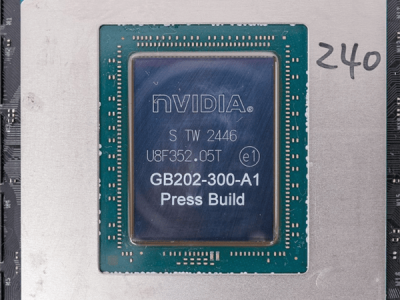 NVIDIA回應(yīng)RTX 5090送測卡標(biāo)識：非特挑版，性能與零售版一致